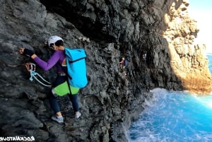 Agaete: Coasteering Gran Canaria. Ferrata Marina y Tirolina