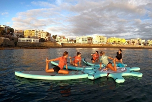 Arguineguín: Stand-up Paddleboard Yoga Class with Instructor