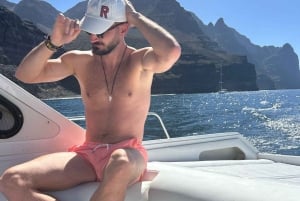 Paseo en Barco desde Puerto de Mogán por Costa del Tamadaba