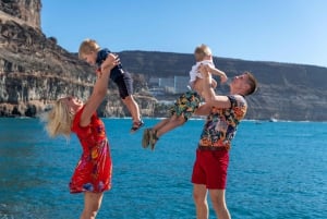 Capturing Beauty in Puerto de Mogán – 1 hour Photoshoot