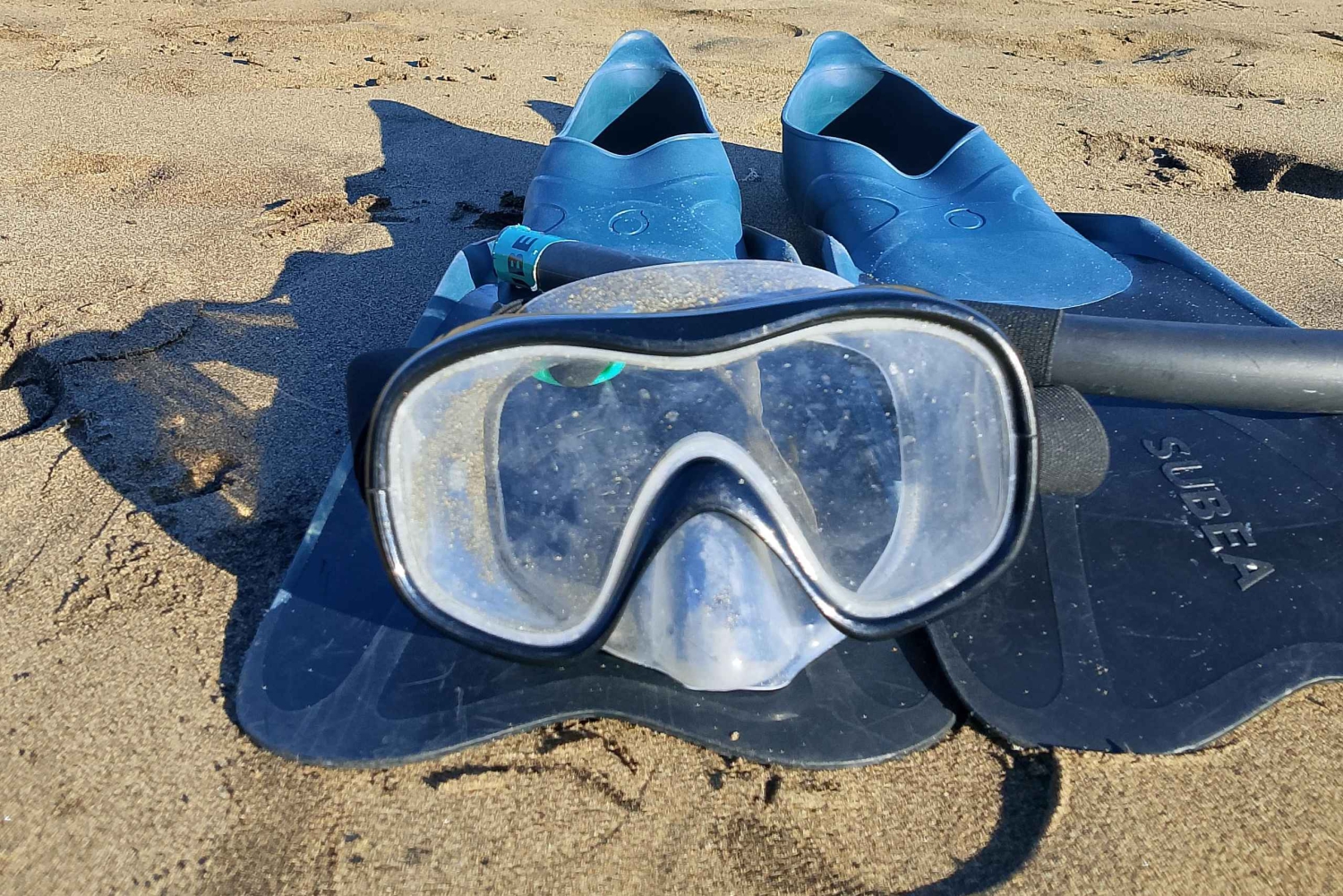 'Aventura Costera: Senderismo y Snorkel en la Reserva de El Cabrón'