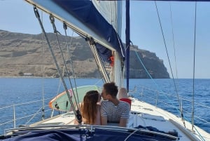 From Puerto de Mogán: Sailboat Trip with Food and Drinks