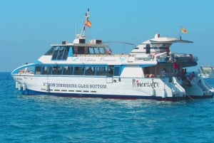 From Puerto Rico: Boat trip along the coast w/ Food & Drinks