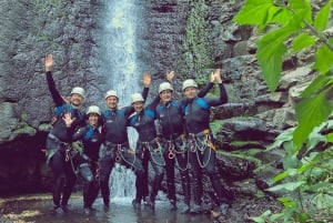 Gran Canaria: Aventura de Barranquismo en la Selva del Corazón Verde