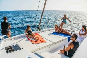 Gran Canaria: Excursión de un día en catamarán con comida y bebida