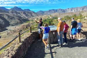 Gran Canaria: Barranco Rojo, Cueva, Oasis Excursión de Aventura y Picnic