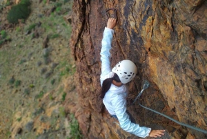 Gran Canaria: escalada de acantilados vía ferrata por Maspalomas