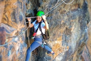 Gran Canaria: Aventura guiada de Vía Ferrata y Tirolina