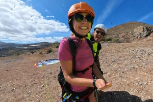 Gran Canaria: Paragliding Flight with Tapas & Pickup