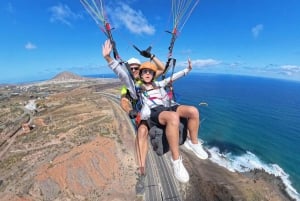 Gran Canaria: Paragliding Flight with Tapas & Pickup