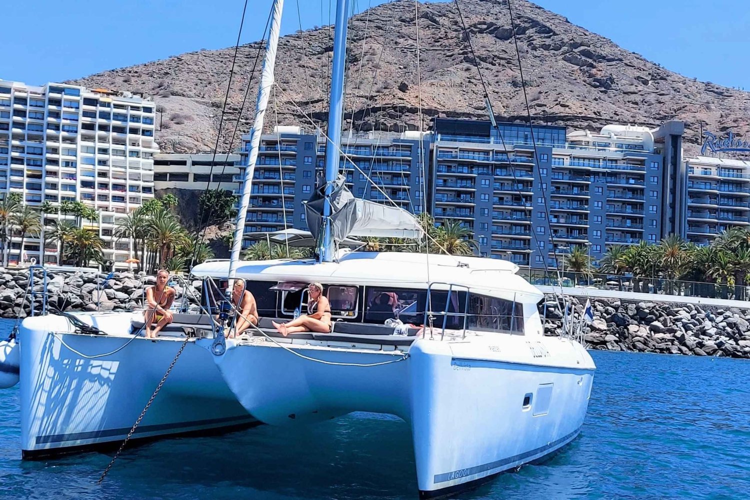 Gran Canaria⛵Private Catamaran Trip – All-Inclusive Luxury
