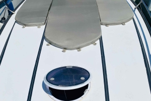 Gran Canaria: Private yacht excursion with Aperitif, drinks and snorkeling