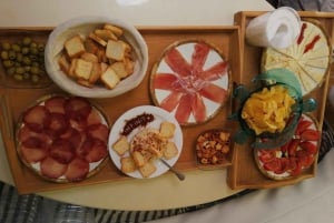 Gran Canaria: Private yacht excursion with Aperitif, drinks and snorkeling