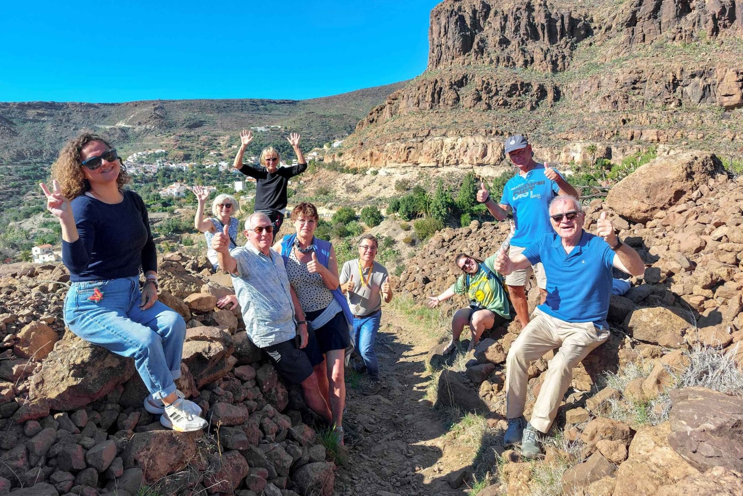 Gran Canaria: Red Gorge, Cave, Oasis Adventure Tour & Picnic