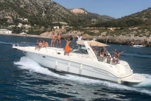 Gran Canaria: Shared yacht excursion with drinks, lunch, and snorkeling