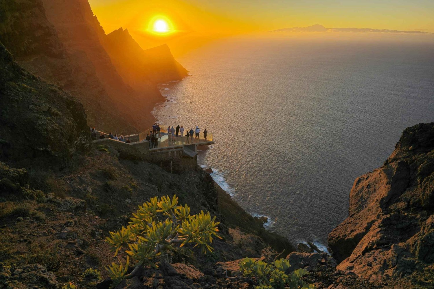 Gran Canaria Sunset & Wild Coast Tour, acantilados, piscinas naturales