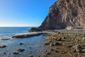 Gran Canaria Sunset & Wild Coast Tour, acantilados, piscinas naturales