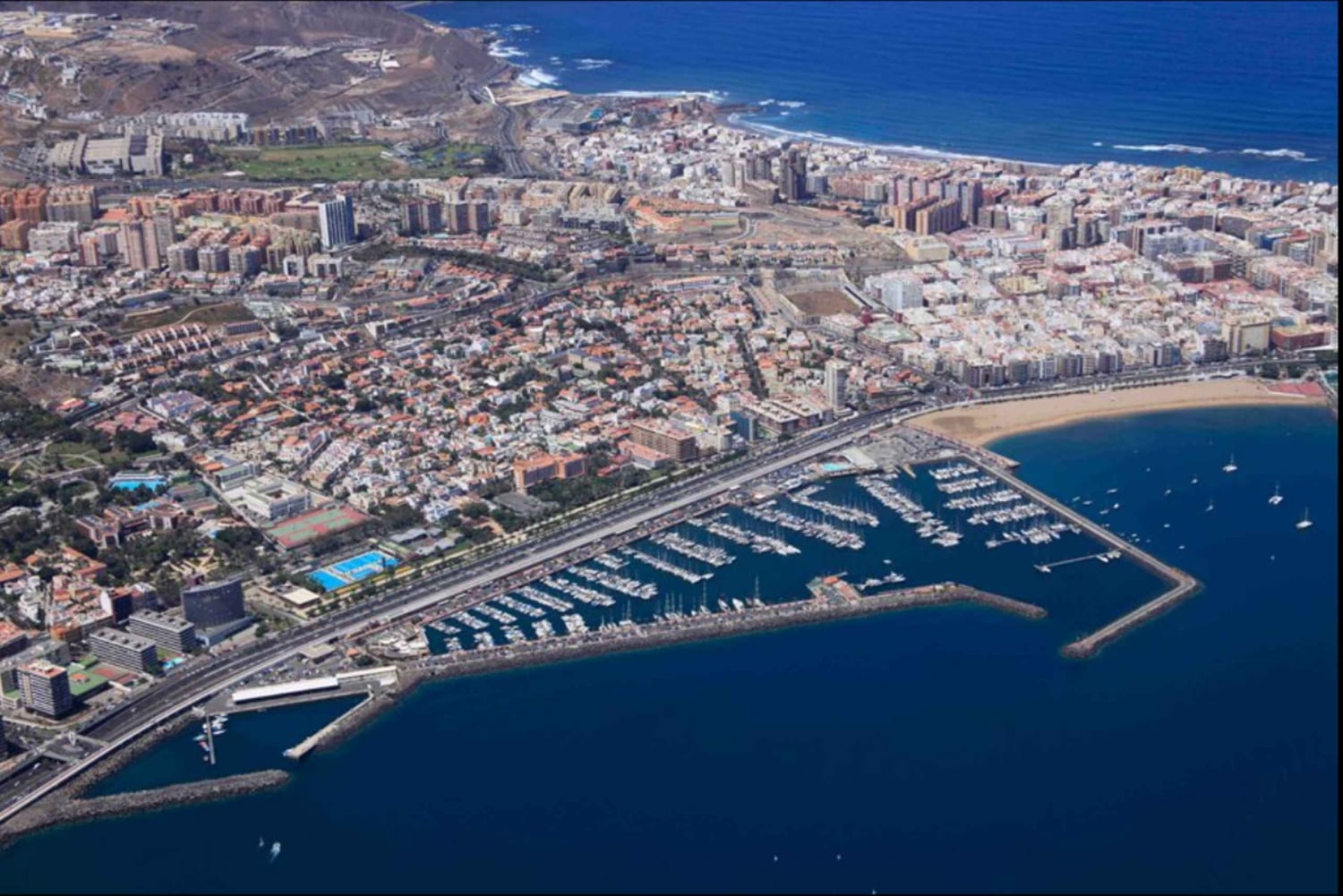 Gran Canaria: Tour to Poema del Mar and Port of Las Palmas