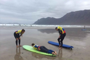 Lanzarote: Famara Beach Surfing Lessons