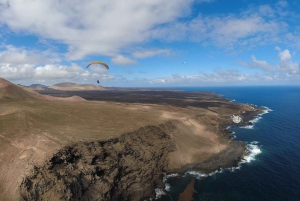 Lanzarote: Tandem Paragliding Flight Over Lanzarote