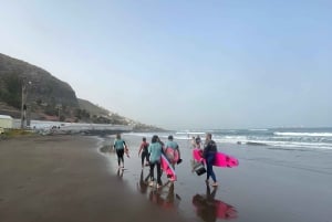Las Palmas de Gran Canaria: Group surf lessons on La Laja beach