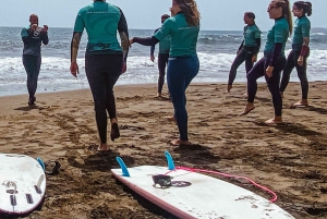 Las Palmas de Gran Canaria: Group surf lessons on La Laja beach