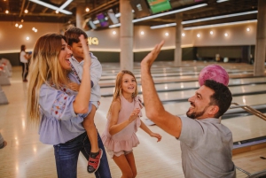 Maspalomas: Bowling Session Entry Ticket at Holiday World