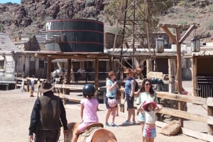 Maspalomas: E-Scooter or E-Bike Tour+Western Town Sioux City