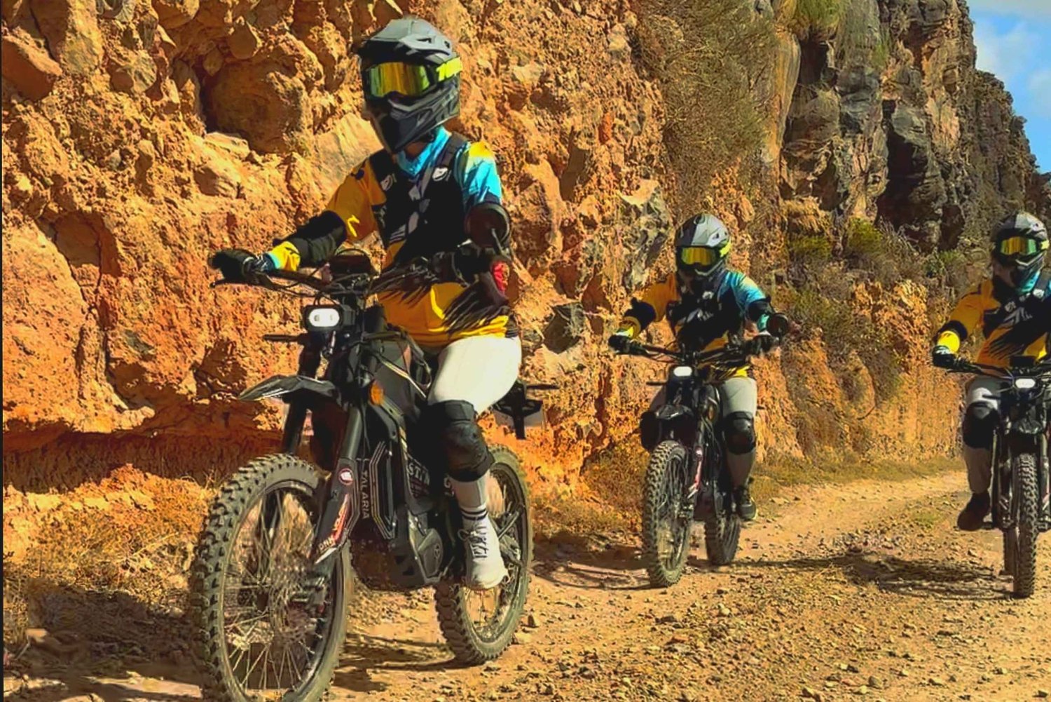 Maspalomas: Guided Offroad Tour on Electric Enduro Bikes