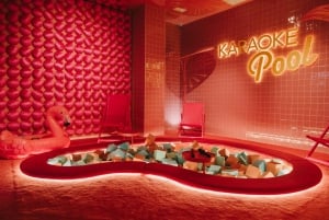 Maspalomas: Alquiler de Sala de Karaoke Temática Holiday World