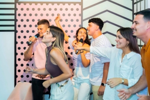 Maspalomas: Alquiler de Sala de Karaoke Temática Holiday World