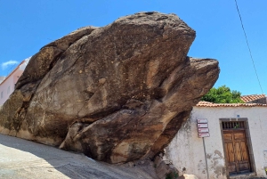 Maspalomas: Roque Nublo - hiking on volcanoes by Sky Rebels