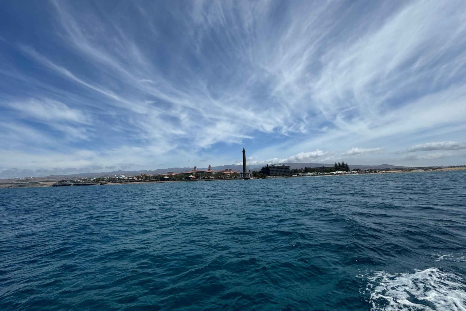 Pasito Blanco : Private sailing tour with food & drinks