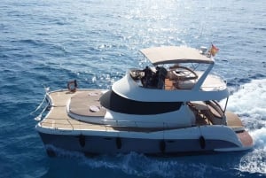 Puerto del Carmen: Catamaran Trip with Water Sports