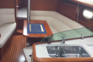 Puerto Rico: Sailing excursion with swim, drinks and tapas.