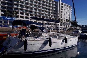 Puerto Rico: Sailing excursion with swim, drinks and tapas.