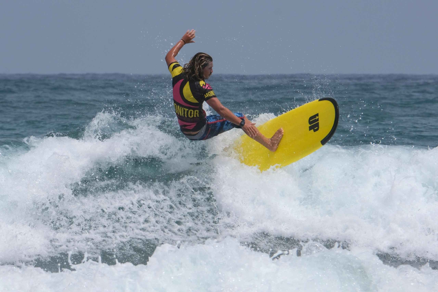 Surf lessons in Las Canteras Beach