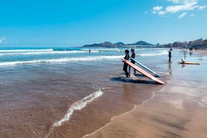Surf lessons in Las Canteras Beach