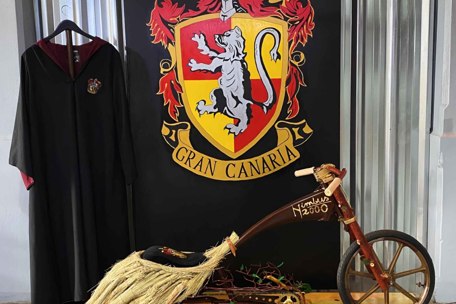 Teror: Visit to Art on Wheels Gallery