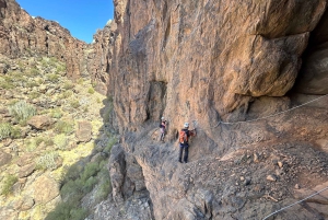Vía Ferrata Gran Canaria: escalando la montaña de las sombras