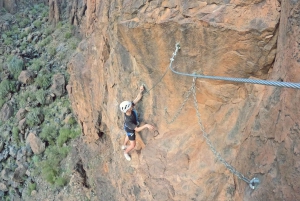 Vía Ferrata Gran Canaria: escalando la montaña de las sombras