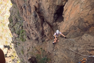 Vía Ferrata Gran Canaria: escalando la montaña de las sombras