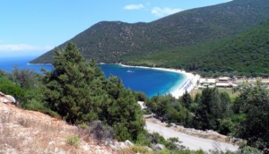 Antisamos Beach