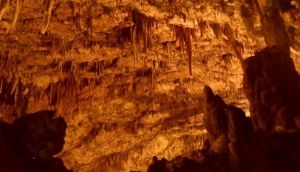 Drogarati Cave
