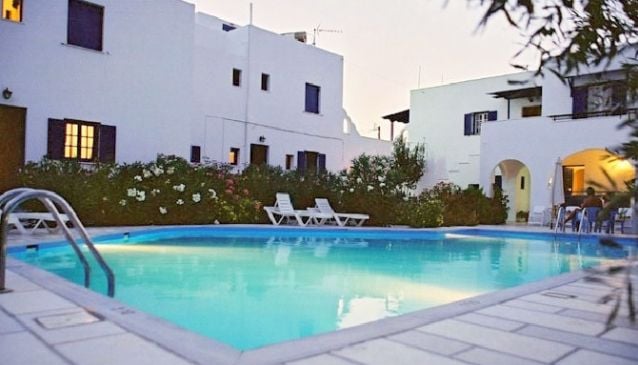 Ikaros Studios & Apartments