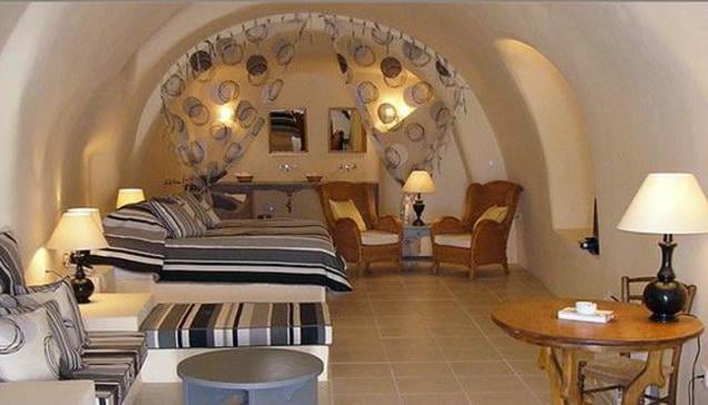 Oinotopos Wine Cellar & Accommodation