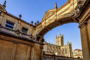 From London: Stonehenge and Bath Day Trip with Ticket
