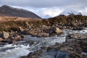 Inverness: 2-tägige Isle of Skye, Fairy Pools & Schlösser Tour