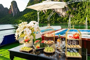 Halongin päiväristeilyn kohokohdat suurten ja pienten ryhmämatkojen kanssa