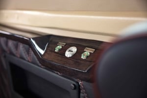 Yksisuuntainen kuljetus Hanoista Ha Longiin limusiinibussilla